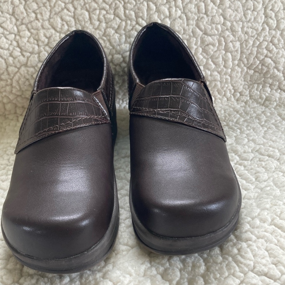 Women’s  Easy Works by Easy Street slip on